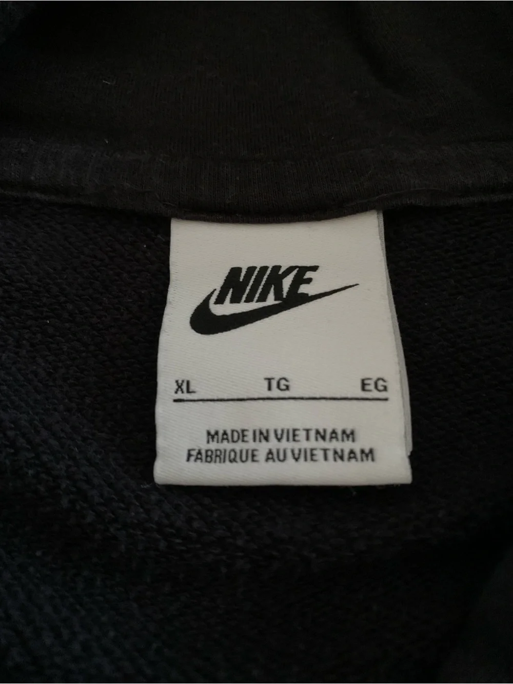 Nike Long Sleeve Drawstring Black Hoodie with Kangaroo Pocket